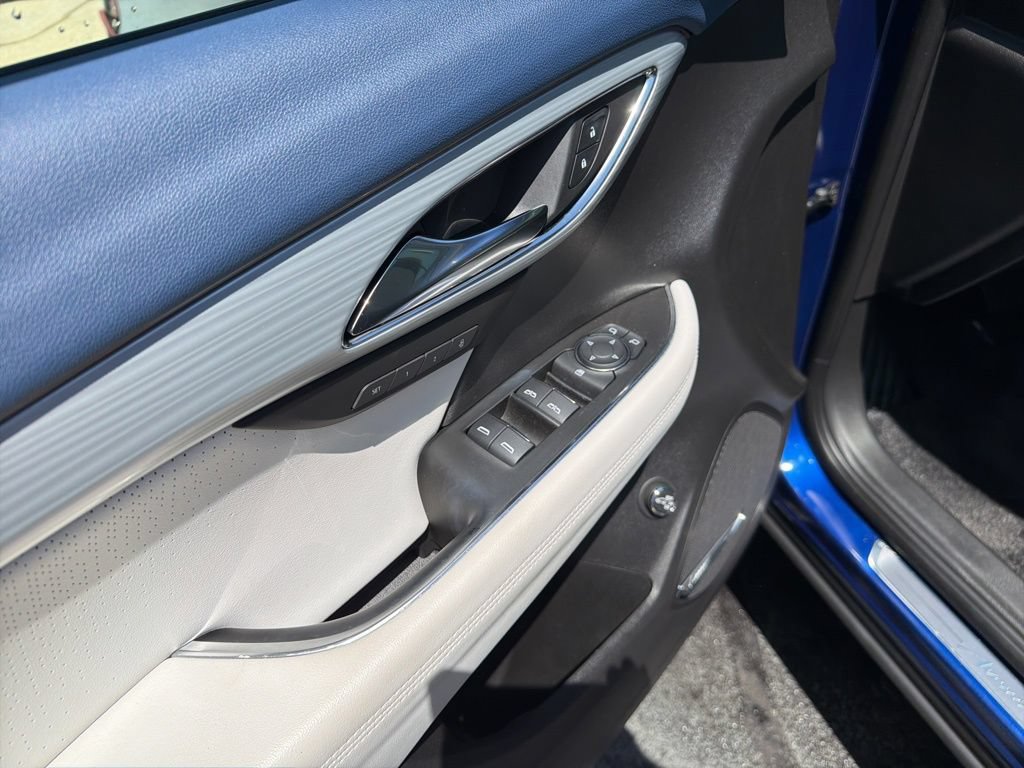 Used 2024 Buick Envision Avenir AWD/4WD image 47