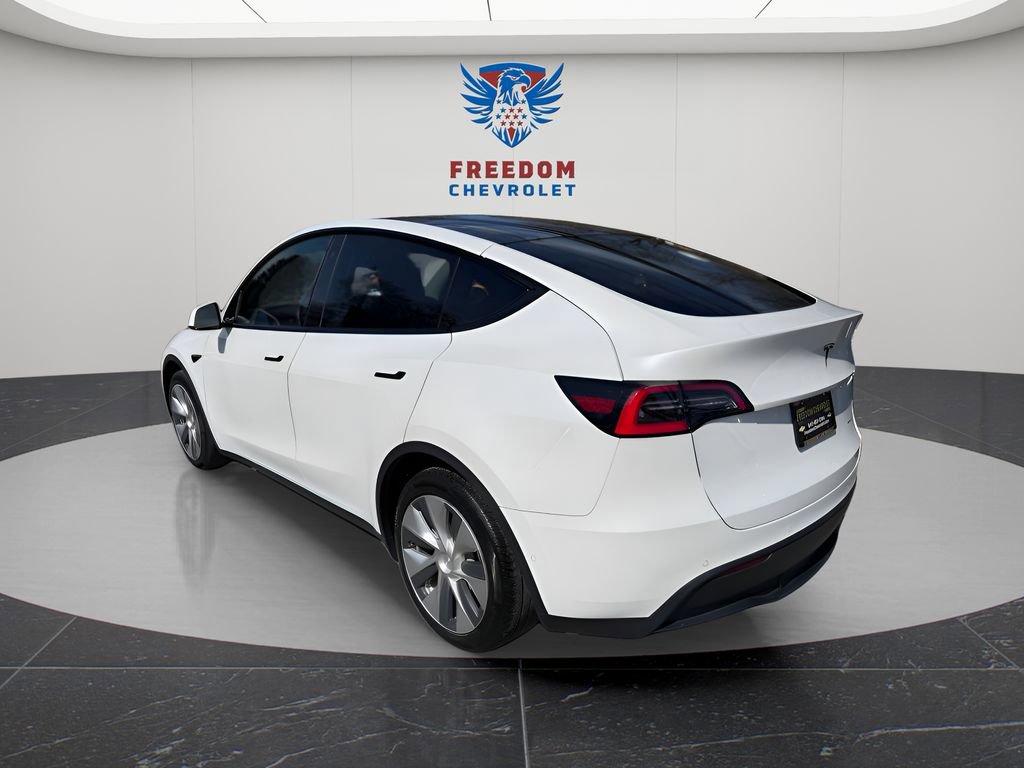 Used 2021 Tesla Model Y Long Range image 4