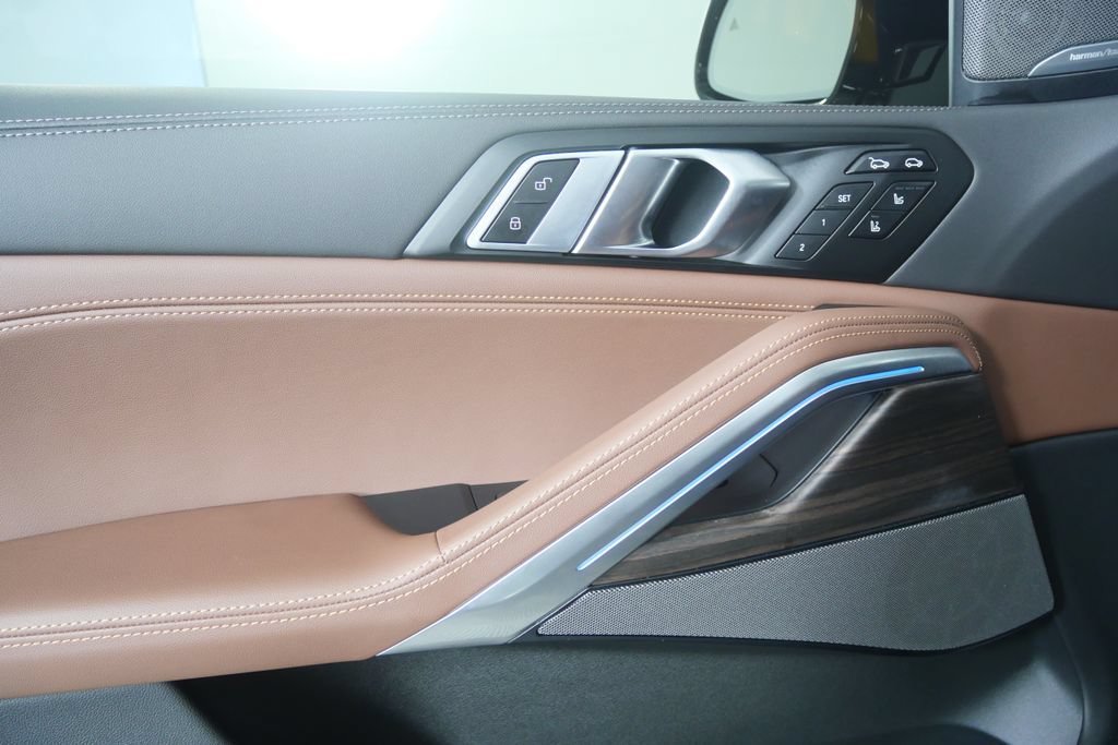 Used 2027 BMW X6 xDrive40i w/ Executive Package AWD/4WD image 8