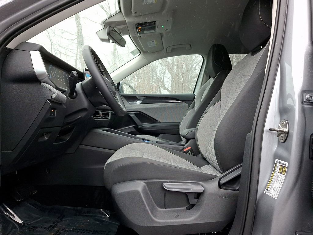 Used 2025 Volkswagen Tiguan S image 12