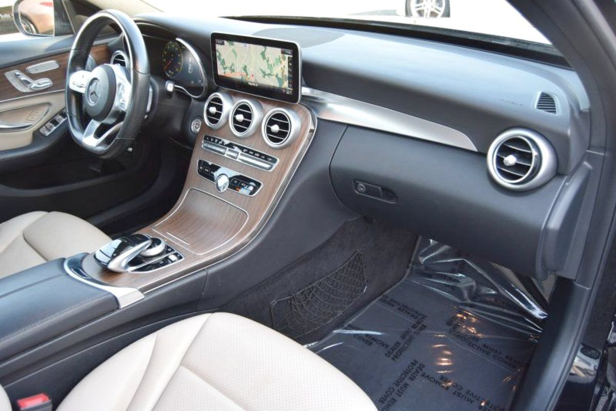 Used 2020 Mercedes-Benz C 300 4MATIC Sedan image 23