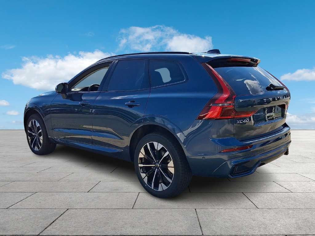 New 2027 Volvo XC60 B5 Plus AWD/4WD image 4