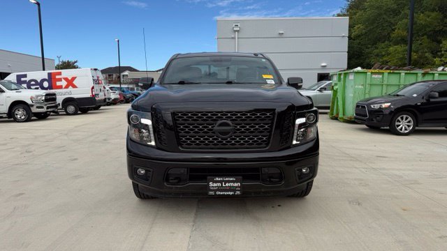 Used 2019 Nissan Titan SV w/ SV Convenience Package AWD/4WD image 8