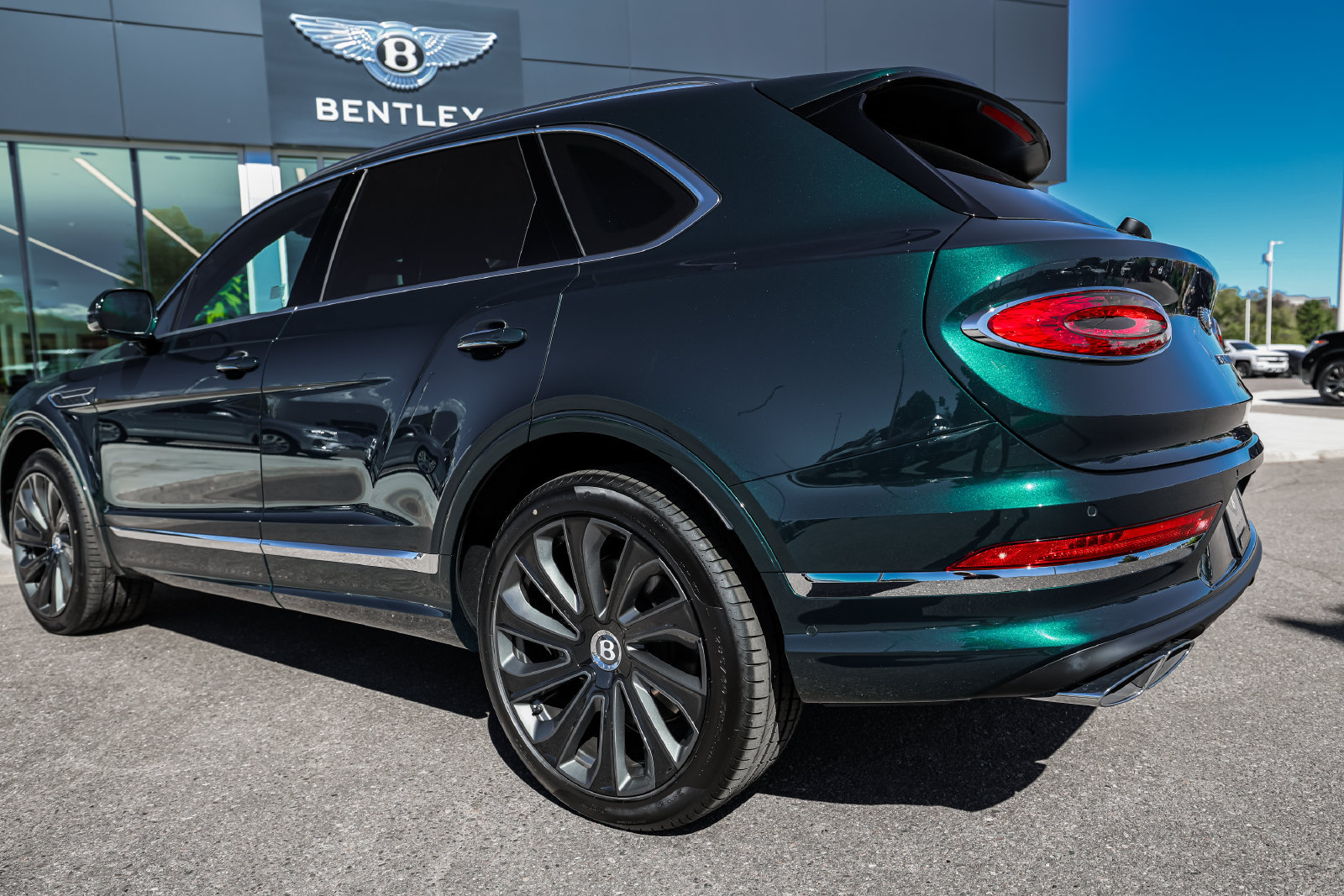 New 2027 Bentley Bentayga AWD/4WD image 9