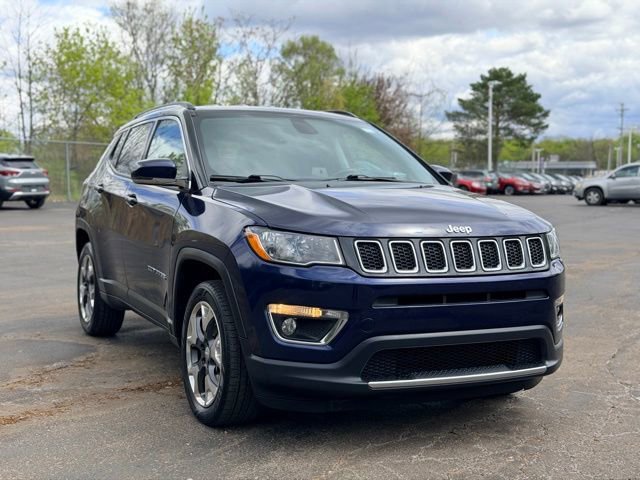 Used 2017 Jeep Compass Limited AWD/4WD image 3