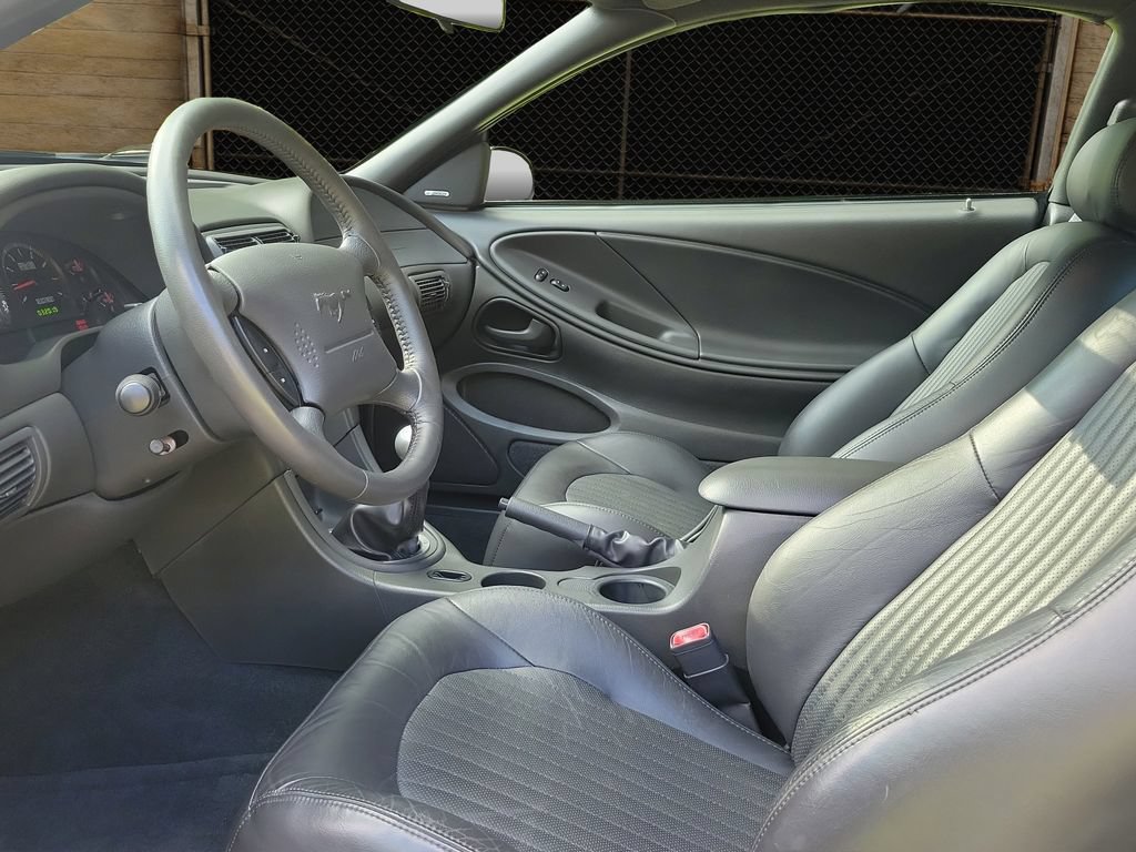 Used 2001 Ford Mustang GT RWD image 4