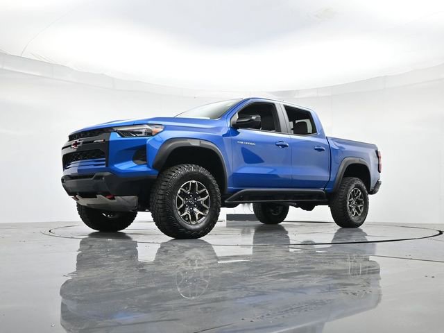 Used 2024 Chevrolet Colorado ZR2 w/ Technology Package AWD/4WD image 31
