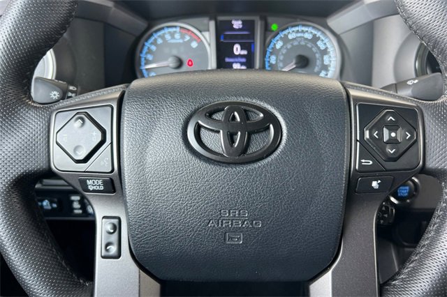 Used 2017 Toyota Tacoma TRD Sport image 29