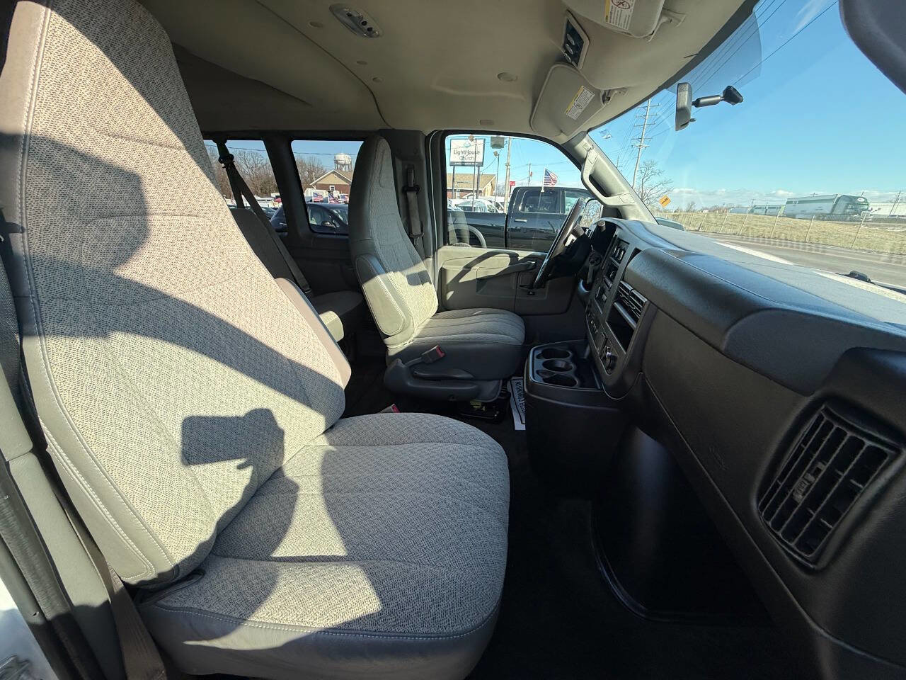 Used 2016 Chevrolet Express 2500 LS image 9