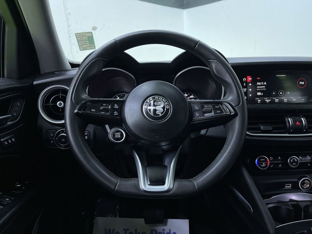 Used 2020 Alfa Romeo Stelvio w/ Cold Weather Package image 21