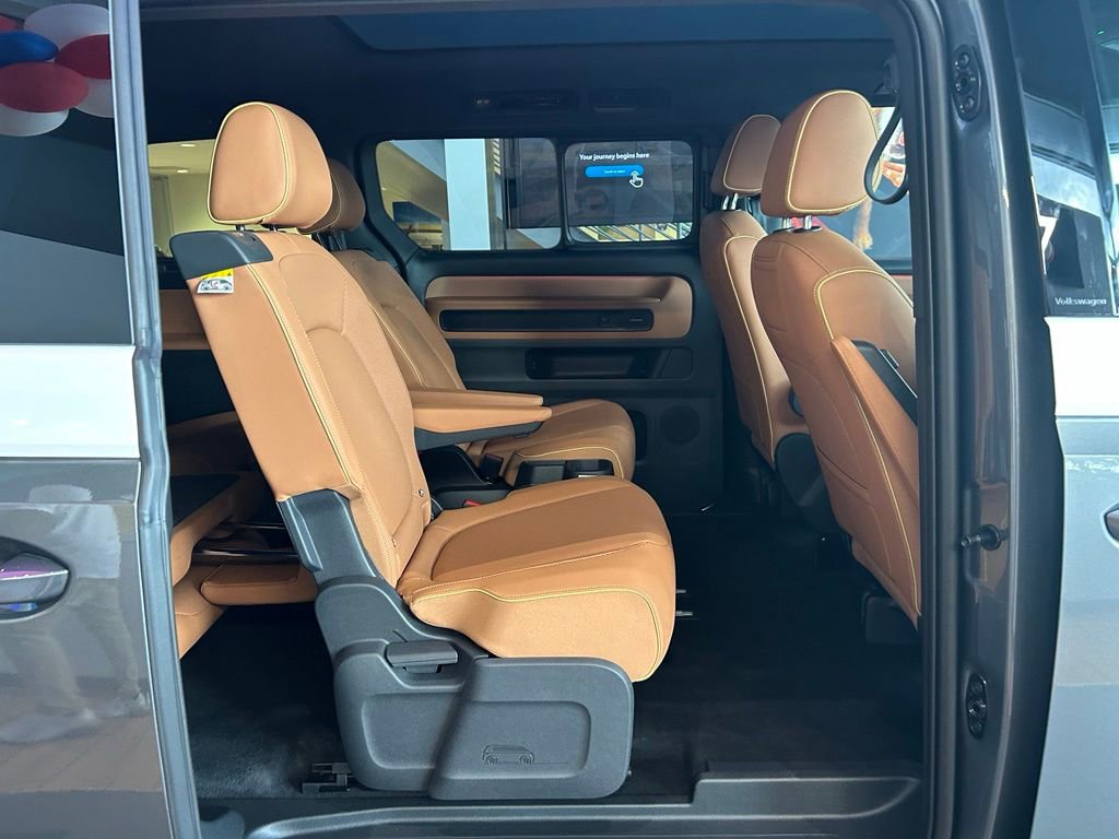 New 2025 Volkswagen ID. Buzz Pro S Plus AWD/4WD image 34
