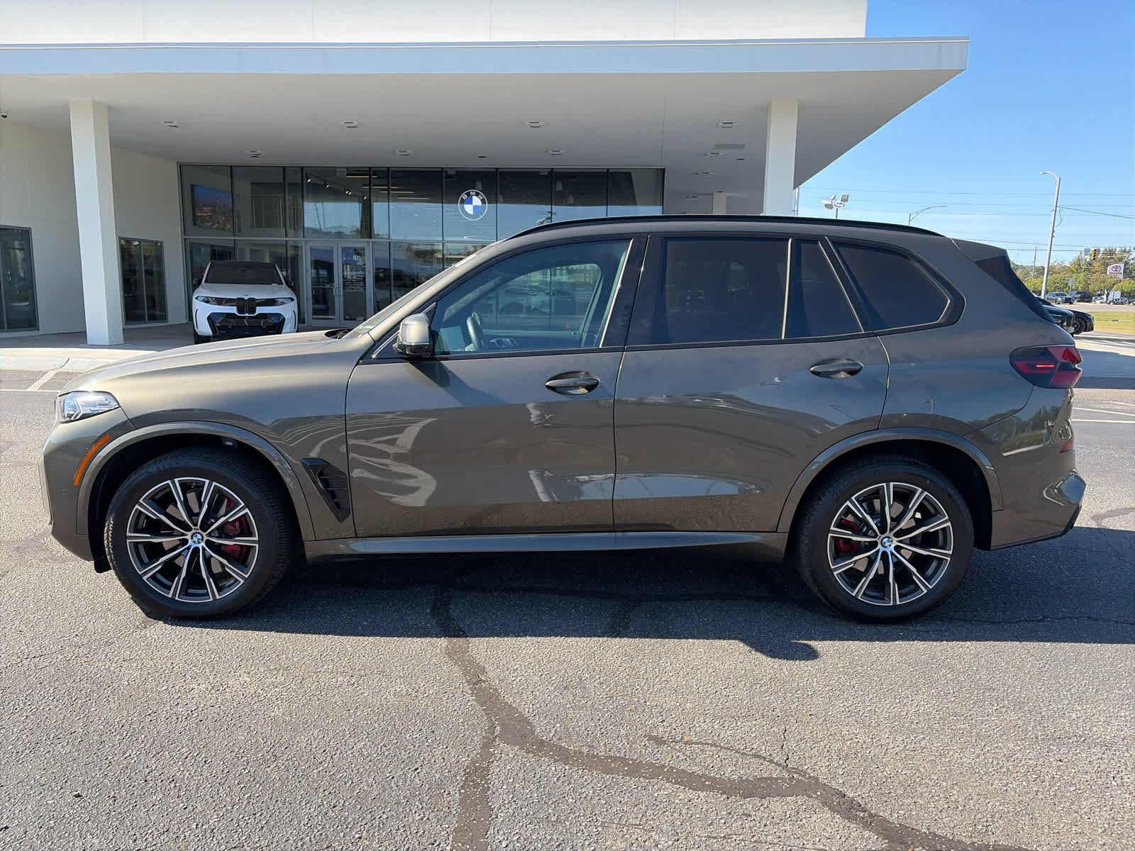 Used 2026 BMW X5 xDrive40i w/ Executive Package AWD/4WD image 6