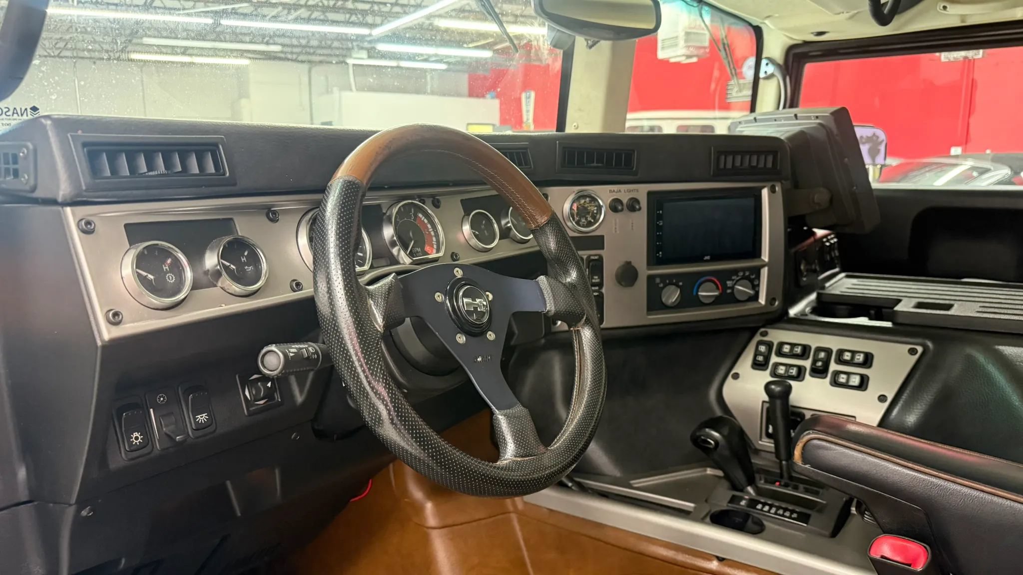 Used 2006 HUMMER H1 4-Door Wagon AWD/4WD image 8