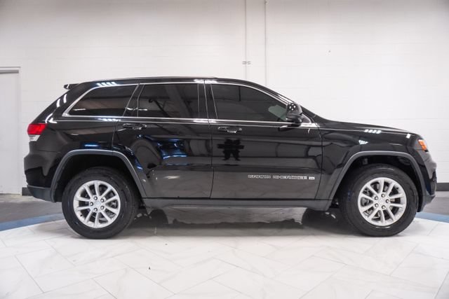Used 2022 Jeep Grand Cherokee Laredo E w/ Security & Convenience Group RWD image 23