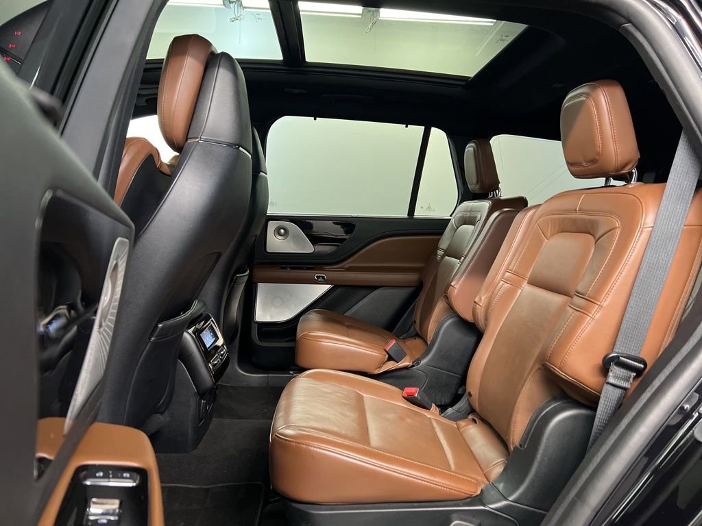Used 2021 Lincoln Aviator Reserve w/ Equipment Group 210A AWD/4WD image 33