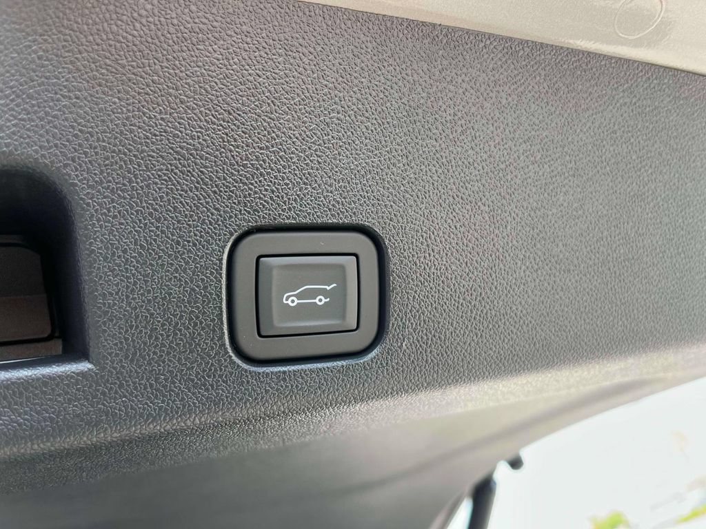 New 2027 GMC Acadia AT4 w/ AT4 Reserve Package AWD/4WD image 19