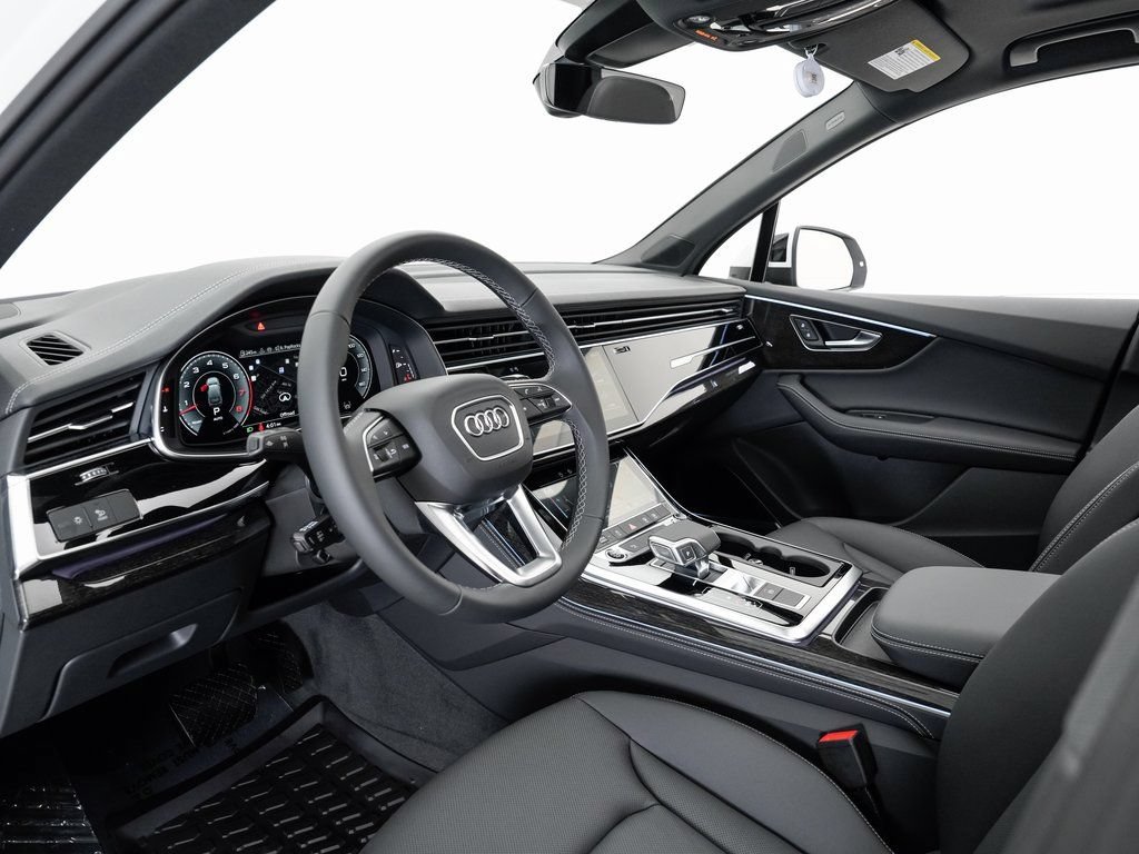 Certified 2025 Audi Q7 3.0T Premium Plus w/ Premium Plus Package AWD/4WD image 4