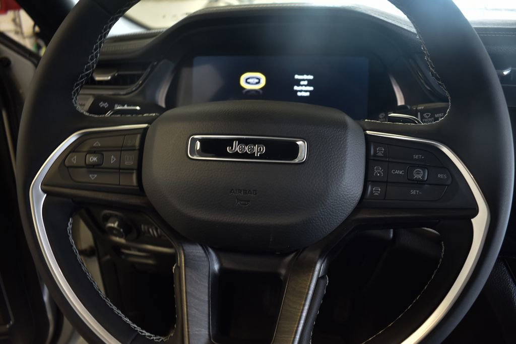 New 2026 Jeep Grand Cherokee Limited w/ Limited Altitude Package AWD/4WD image 41