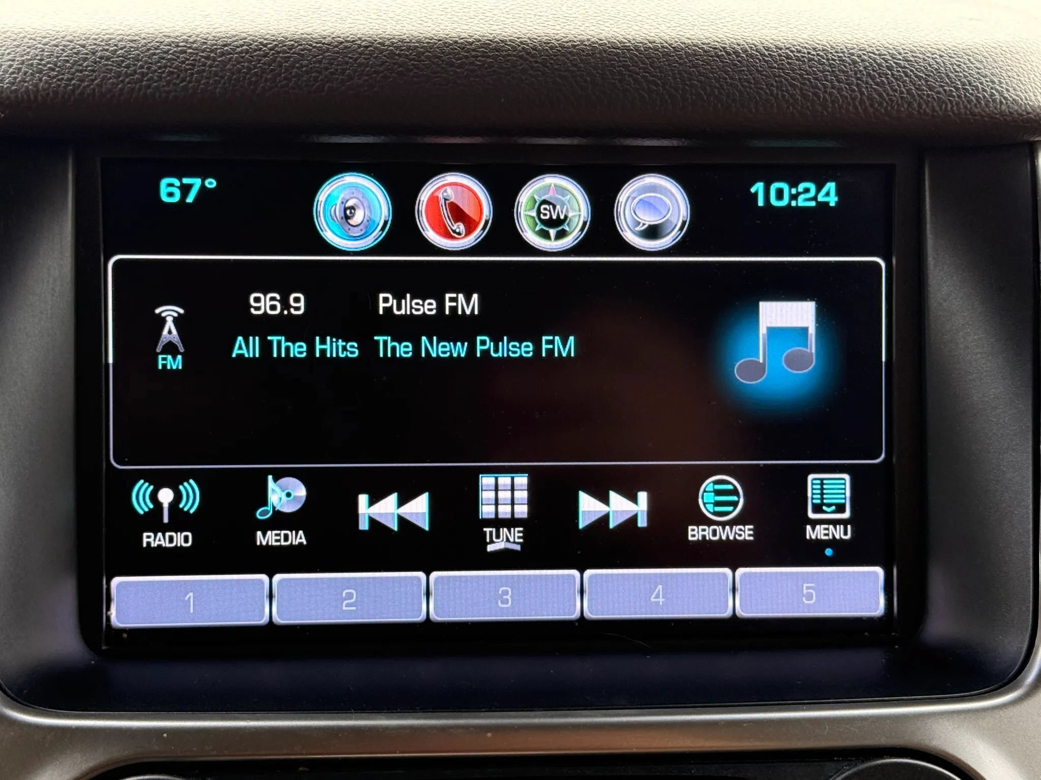 Used 2018 Chevrolet Suburban LT RWD image 24