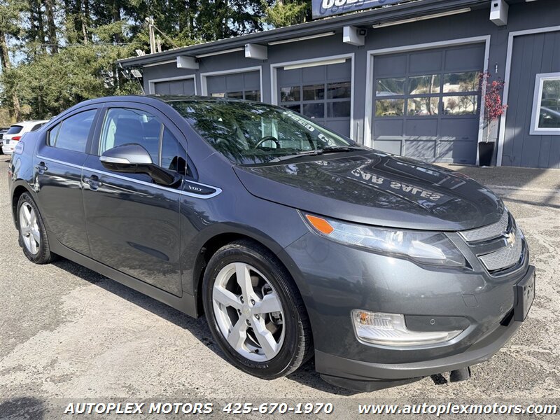 Used 2013 Chevrolet Volt Premium w/ Premium Trim Package image 1