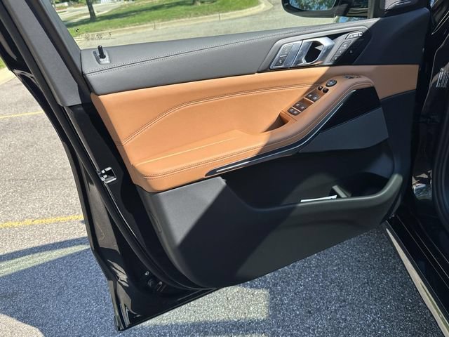 New 2027 BMW X7 xDrive40i w/ M Sport Package AWD/4WD image 13