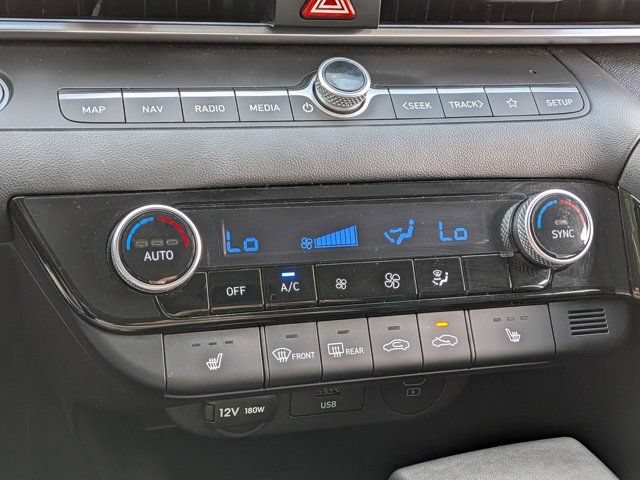 Used 2025 Hyundai Elantra Limited FWD image 24