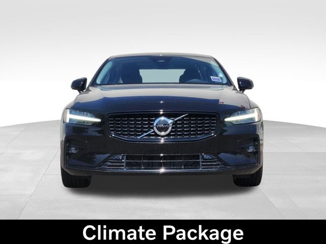Certified 2024 Volvo S60 B5 Core w/ Climate Package AWD/4WD image 3