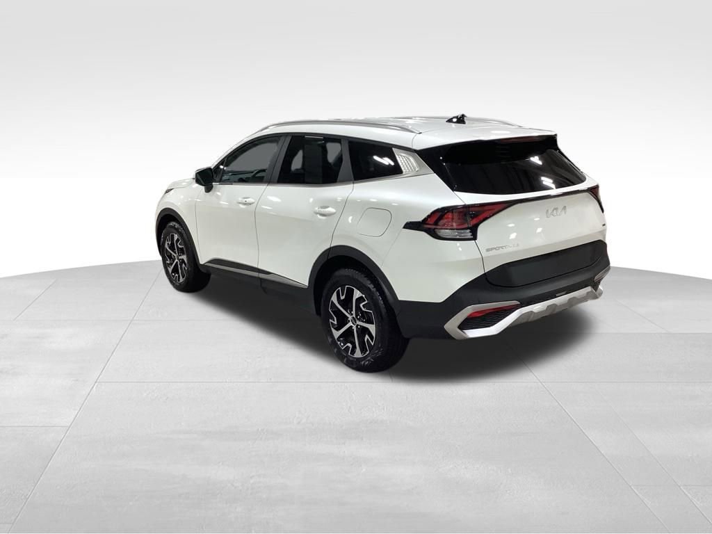 Certified 2024 Kia Sportage EX image 3