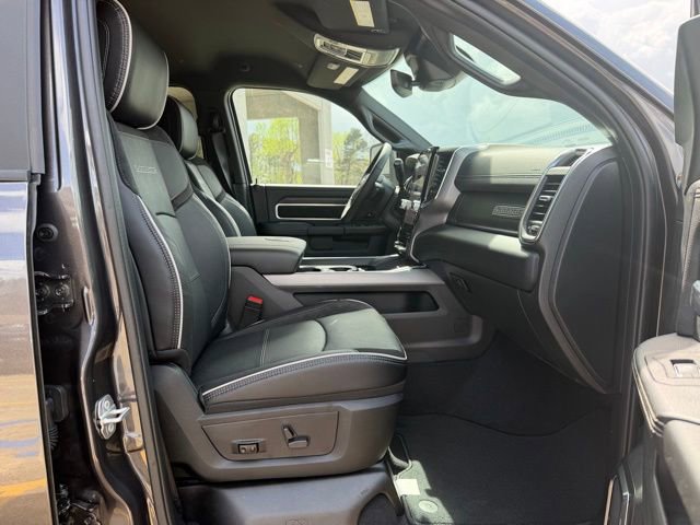 New 2026 RAM 3500 Laramie w/ Sport Appearance Package AWD/4WD image 15