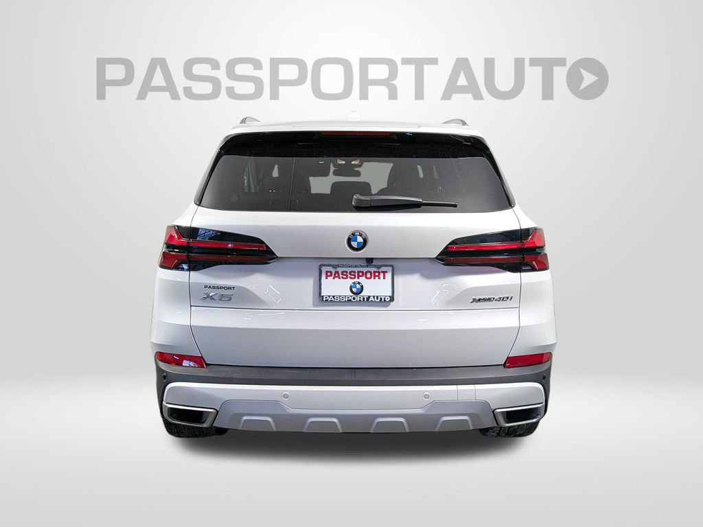 Used 2025 BMW X5 xDrive40i w/ Climate Comfort Package image 3