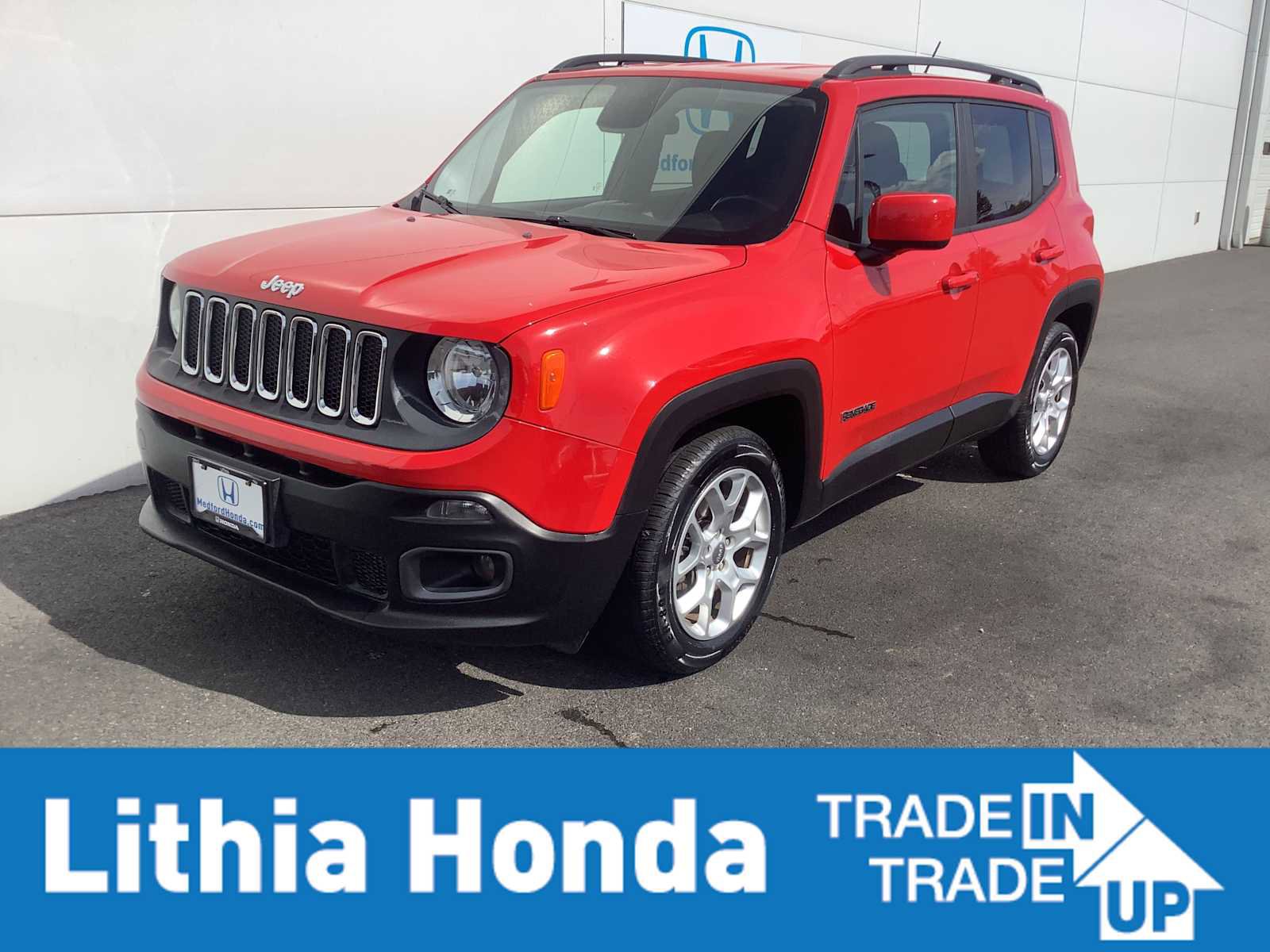 Used 2017 Jeep Renegade Latitude FWD image 1