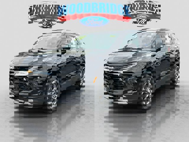 Used 2024 Chevrolet Blazer LT image 2