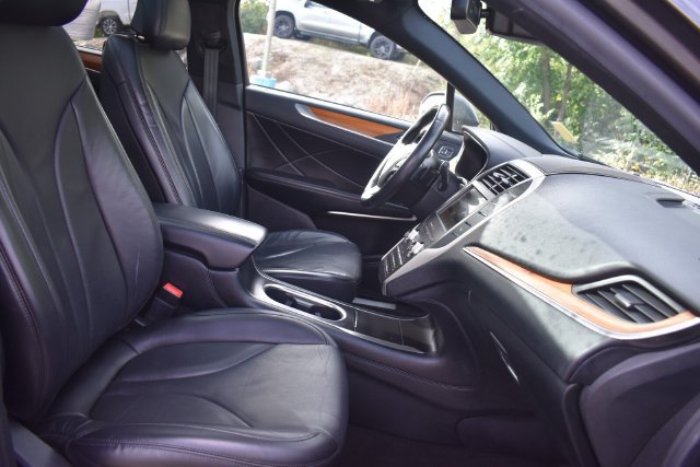 Used 2019 Lincoln MKC Reserve AWD/4WD image 13