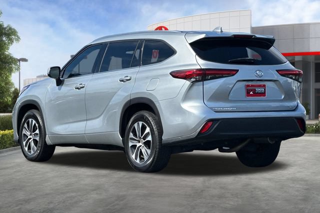 Certified 2020 Toyota Highlander XLE FWD image 7