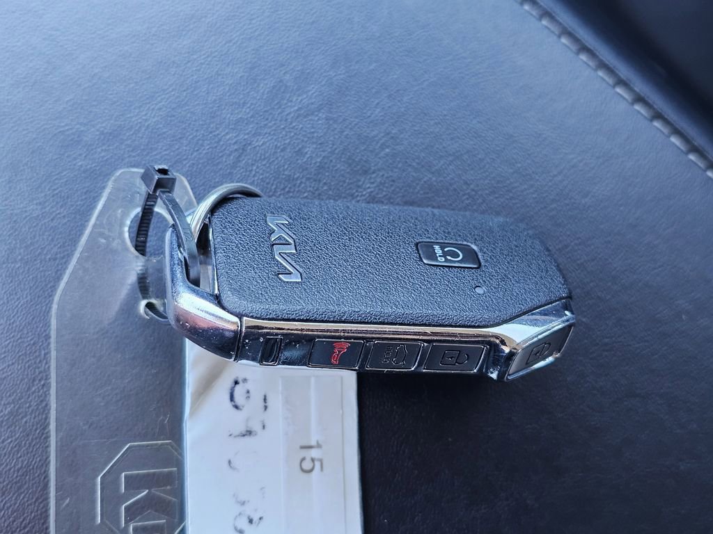 Used 2022 Kia Telluride S image 32