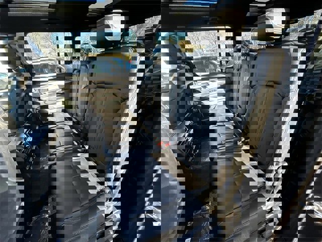 New 2025 Jeep Wagoneer L Series II w/ Premium Group I image 13