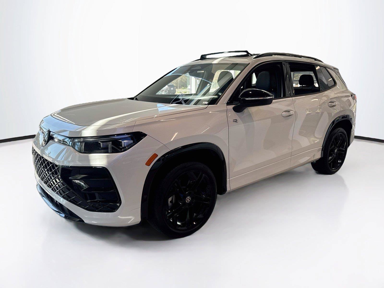 New 2026 Volkswagen Tiguan SE R-Line