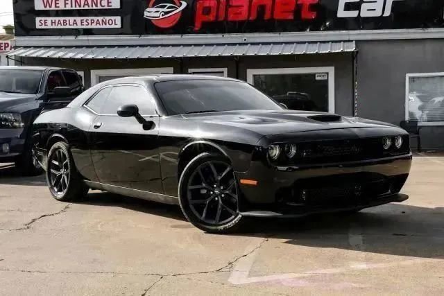 Used 2023 Dodge Challenger SXT w/ Blacktop Package image 6