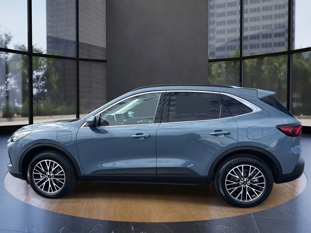 Used 2025 Ford Escape SE image 5