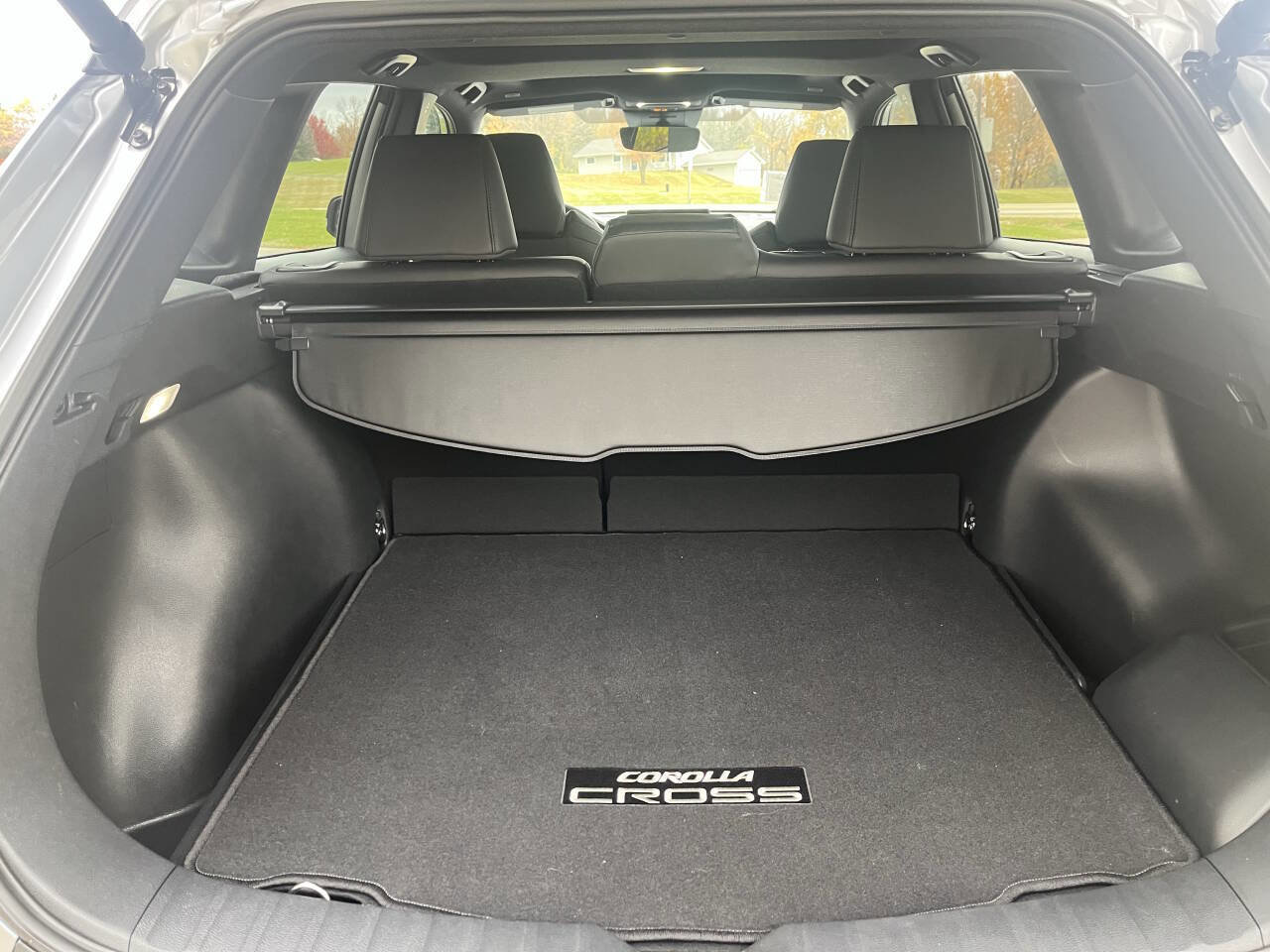 Used 2024 Toyota Corolla Cross AWD Hybrid image 39