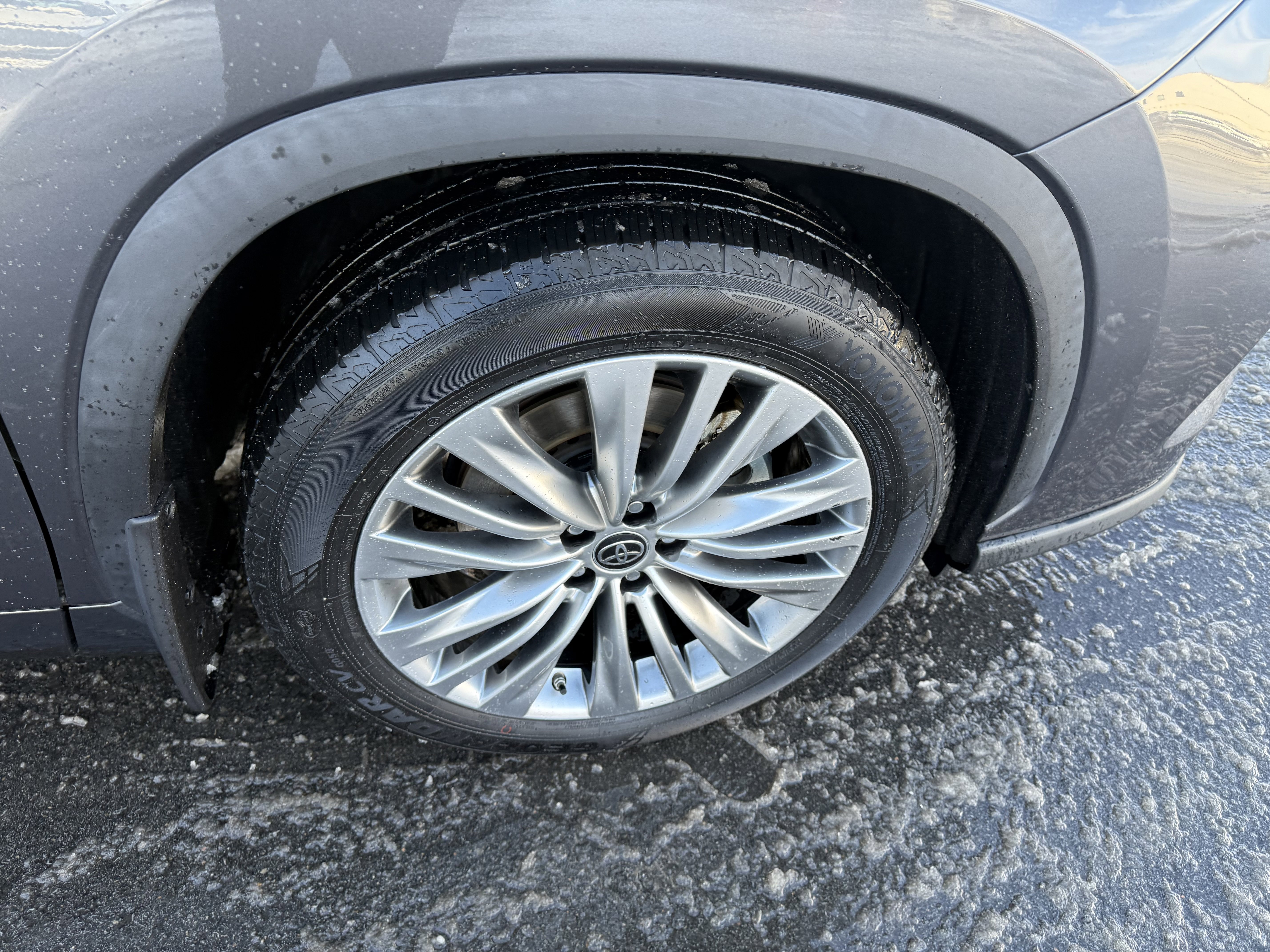 Certified 2022 Toyota Highlander Platinum image 27