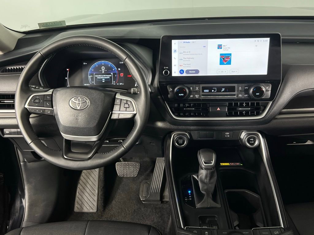 Used 2025 Toyota Grand Highlander AWD image 15