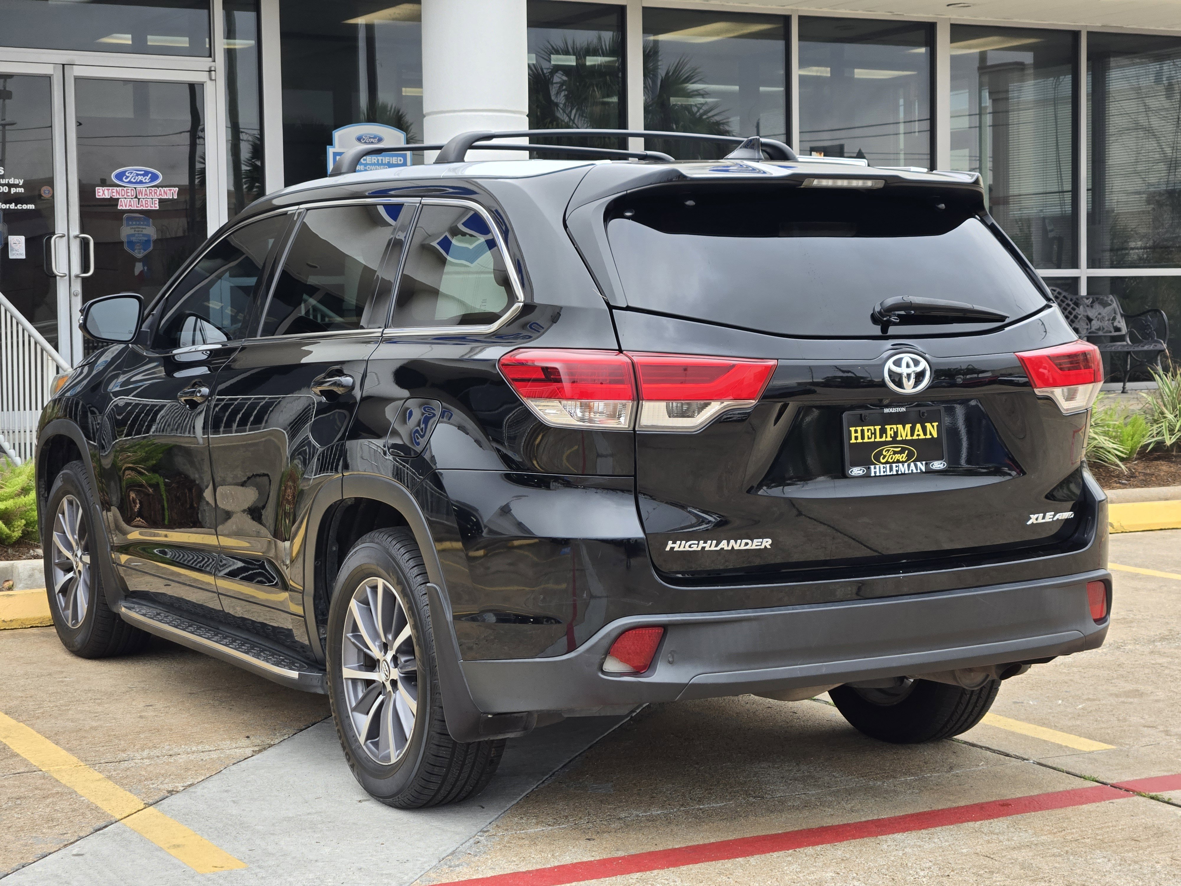 Used 2018 Toyota Highlander XLE image 4