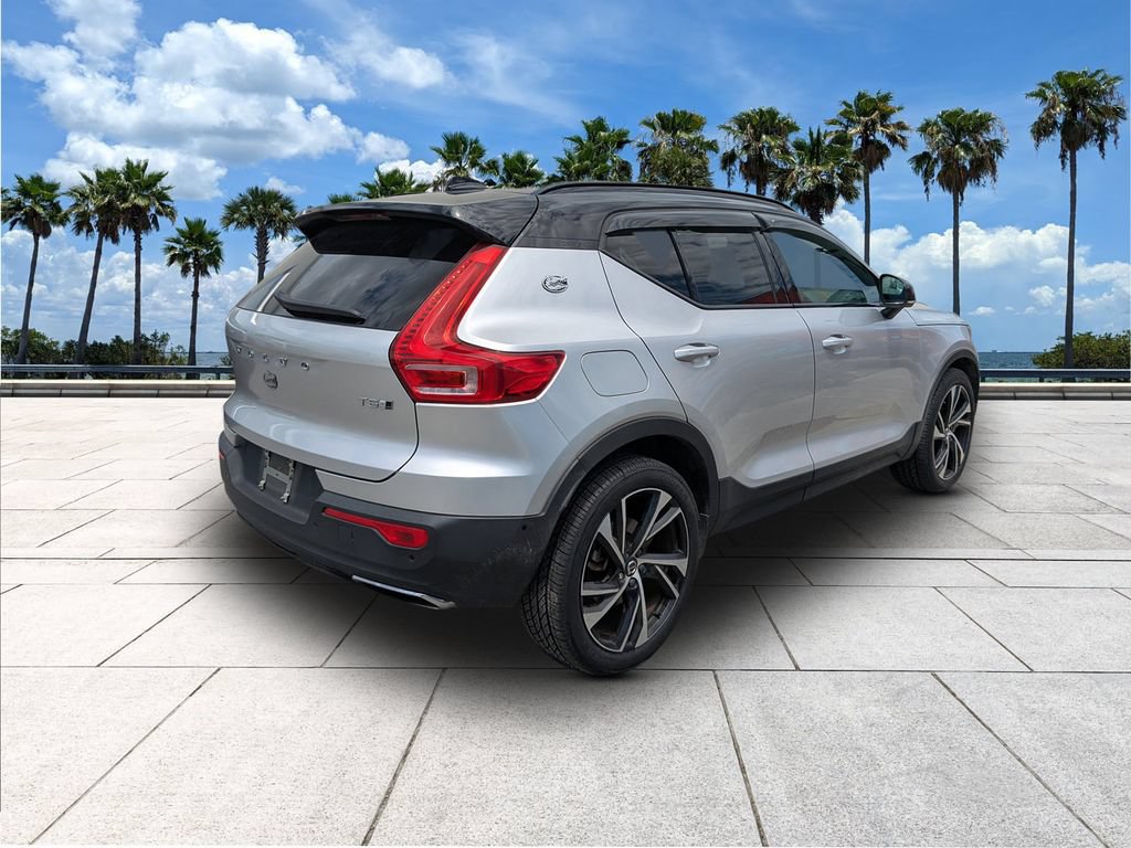 Used 2019 Volvo XC40 T5 R-Design AWD/4WD image 9