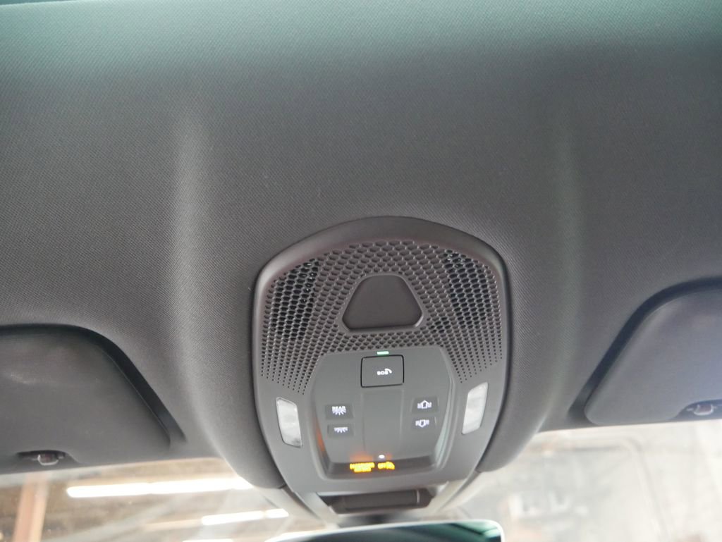 Certified 2026 Porsche Cayenne Coupe image 30