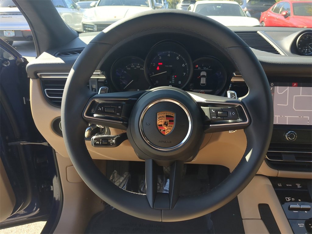 New 2026 Porsche Macan Base image 36