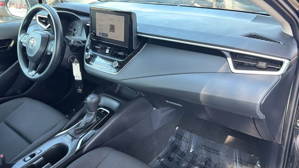 Certified 2025 Toyota Corolla LE FWD image 40