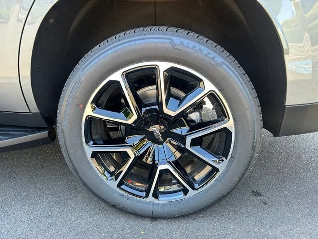 New 2026 Chevrolet Tahoe RST w/ Comfort Package AWD/4WD image 9