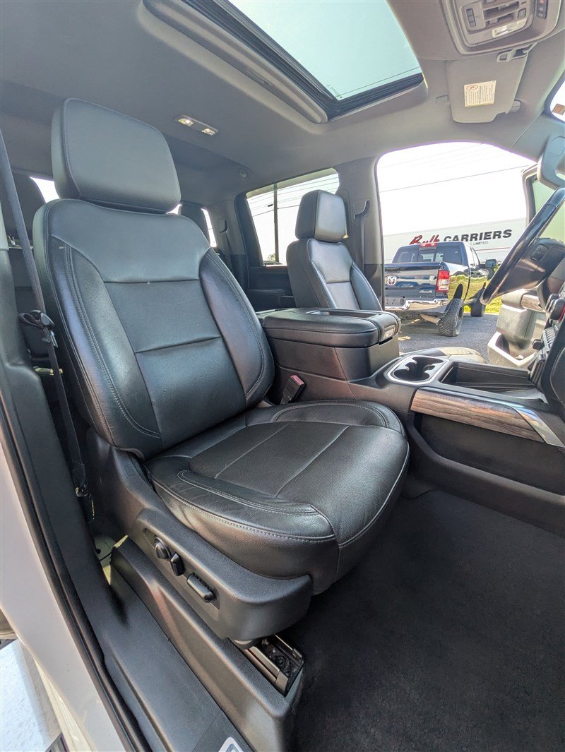 Used 2020 Chevrolet Silverado 2500 LTZ w/ LTZ Premium Package AWD/4WD image 20