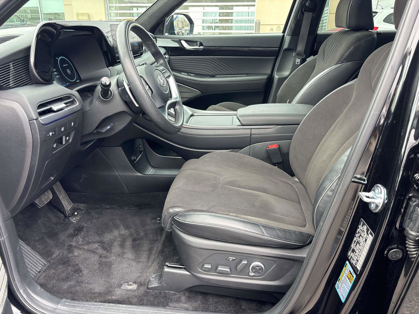 Used 2025 Hyundai Palisade Calligraphy AWD/4WD image 8